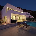 Panoramic With A Pool *