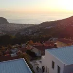 Panoramic With A Pool Tatil Evi Alanya