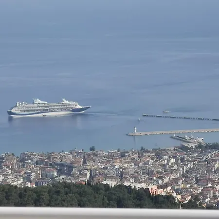 Semesterbostad Panoramic With A Pool *