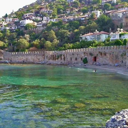 Panoramic With A Pool Tatil Evi Alanya