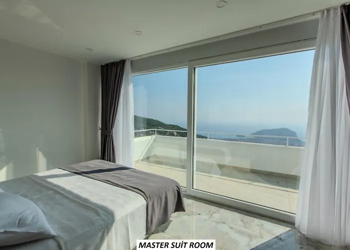 Panoramic With A Pool Tatil Evi