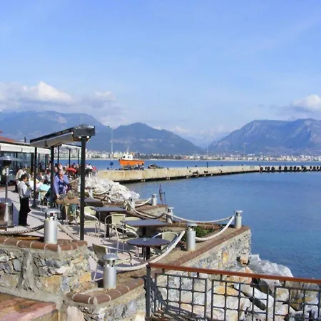 بيت للعطل Panoramic With A Pool ألانيا