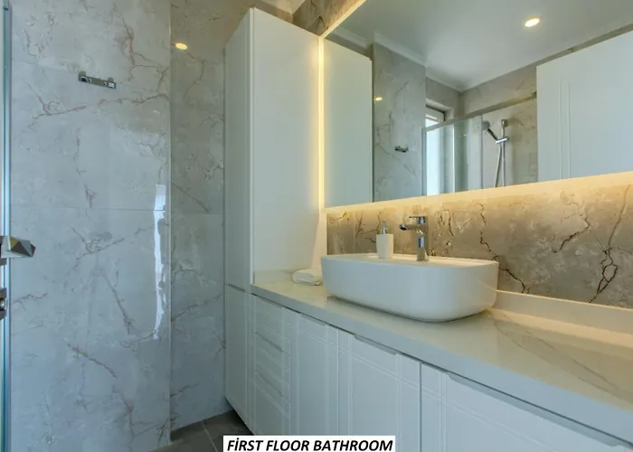 Panoramic With A Pool * Alanya