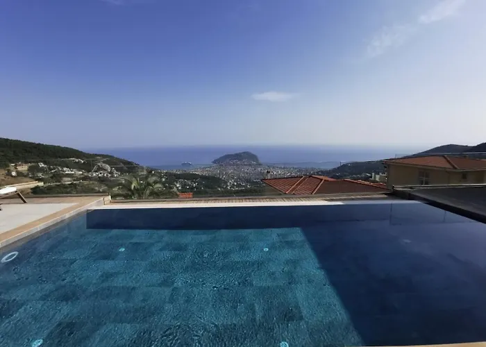 Panoramic With A Pool Alanya