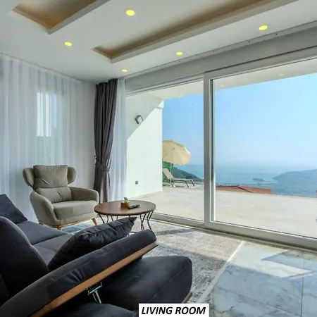 Vakantiehuis Panoramic With A Pool *