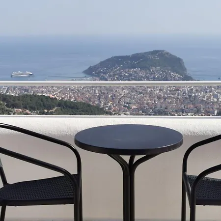 Panoramic With A Pool Vakantiehuis